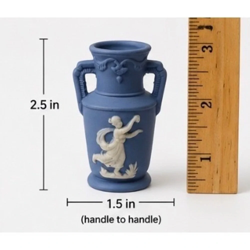 Unbranded miniature jasperware